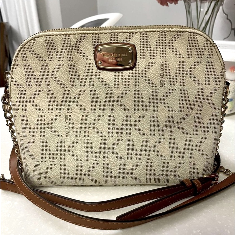 Michael Kors crossbody purse